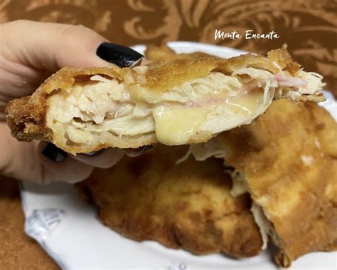 Filé de frango empanado e recheado queijo Monta Encanta