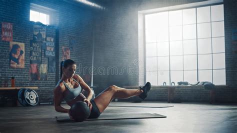 Woman Doing Ab Exercises Stock Photos Free Royalty Free Stock