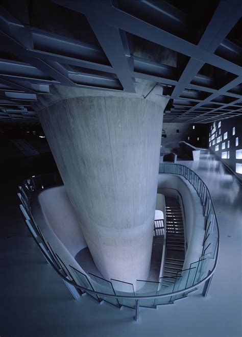 Phaeno Science Centre – Zaha Hadid Architects