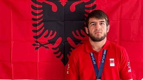 Abakarov Shpallet Kampion Bote Ne Mundje Dhe Merr Medalje Ari Ne