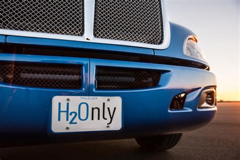 Toyota just unveiled a massive, hydrogen-powered truck — here's what we ...