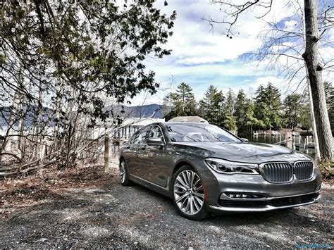 2016 BMW 750i xDrive Review - SlashGear