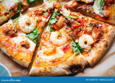 Garlic King Prawn Wood Fired Pizza With Spinach And Red Chilli Stock