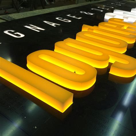 Letras Corpóreas Rótulos luminosos y letreros led en Málaga