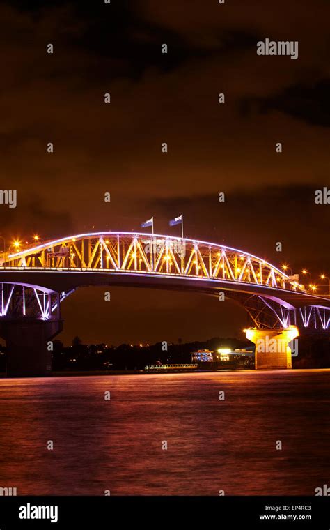 Auckland Harbour Bridge and Waitemata Harbour at night, Auckland, North ...