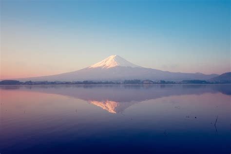 Premium Photo | Fuji mountain and lake