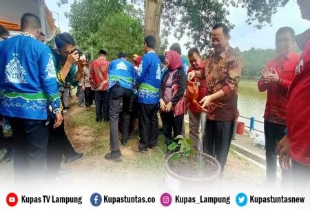 Kupas Tuntas Ketua Komisi IV DPR RI Sudin Tanam 500 Batang Lada Perdu