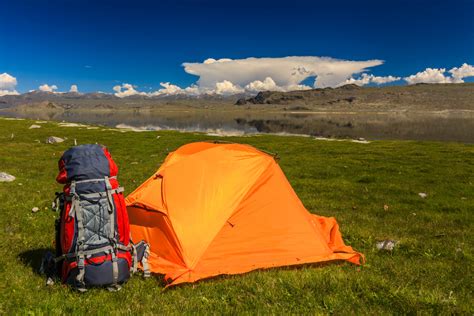 How to pack a tent for backpacking [step-by-step guide] - Genem Travels