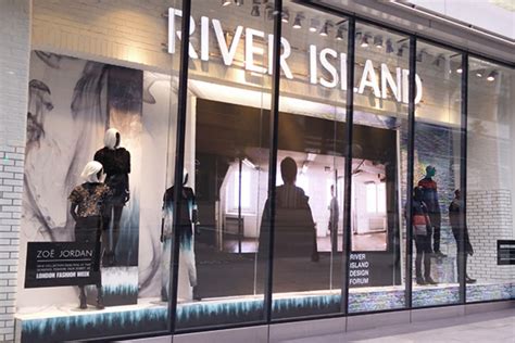 Retail And Visual Merchandising Screen River Island Fonix Led