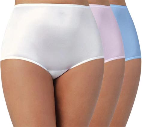 Vanity Fair Womens Perfectly Yours Ravissant Nylon Brief Panties