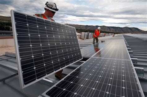 EU looks into extending import controls on Chinese solar panels