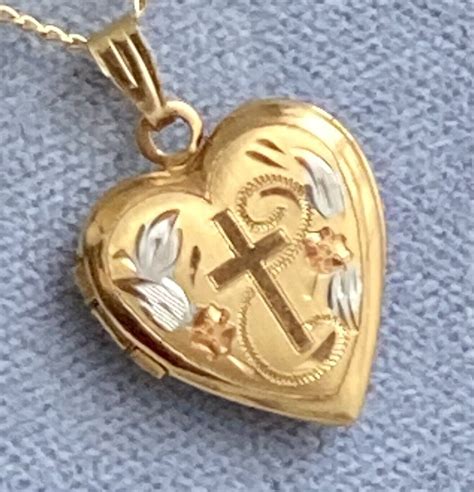 14k Gold Filled Heart Cross Photo Locket Pendant 18” Gem