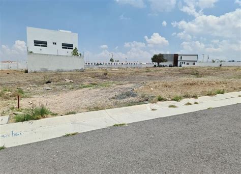 Terreno En Venta En Grand Juriquilla De 300 M2 Listo Para Construir