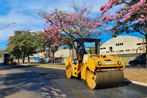 Prefeitura Faz Recapeamento Em Frente Ao Centro Cultural Grupo Rio