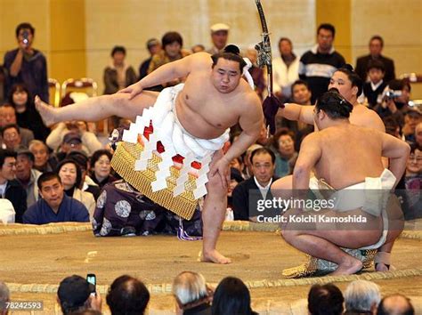 Sumo Grand Champion Asashoryu Performs Dohyo Iri Photos And Premium