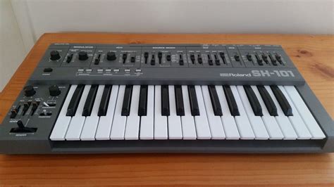 MATRIXSYNTH: Roland Sh-101 Synthesizer