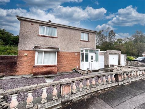 Dynevor Avenue Neath Sa10 7ah 3 Bed Detached House For Sale £299 950