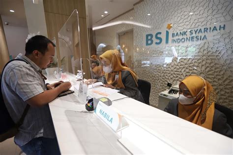 Foto Layanan Perbankan Bsi Berangsur Pulih