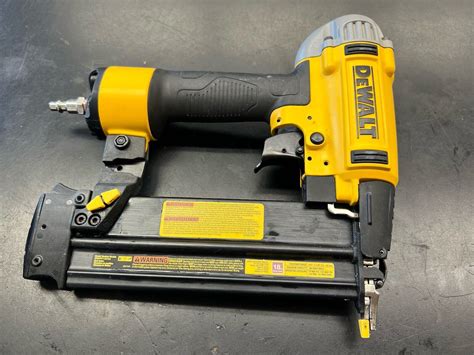 Dewalt Gauge Pneumatic Corded Brad Nailer Dwfp Ebay