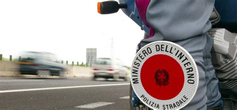 Scontro fra Tir e veicolo della Società Autostrade sullA21 tra