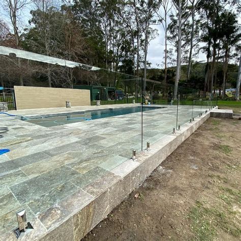 Aluminum U Base Shoe Semi Frameless Glass Balustrade Balcony China