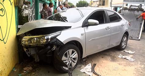 G1 Ladrão Rouba Carro E Morre Em Fuga Após Tiro E Acidente Em Fortaleza Notícias Em Ceará