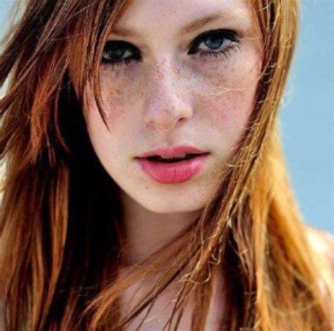 Sexy Redheads 24 Pics