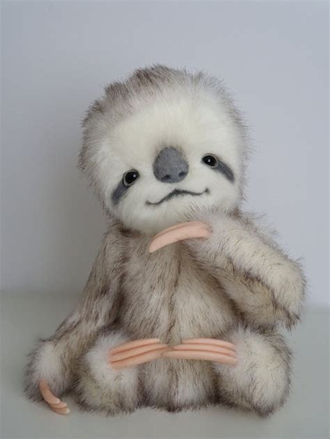 Albino Sloth by Olga Silionova | Tedsby