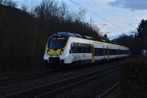 8442 309 Von Abellio Als RE 10a Nach Mannheim In Neckargerach Am Abend