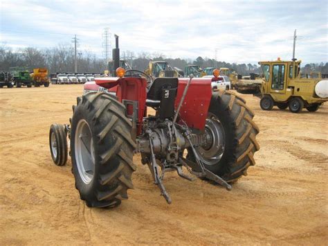 Massey Ferguson 275 Farm Tractor