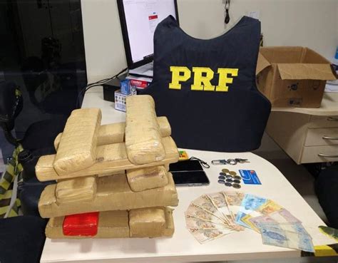 Operação Da Polícia Rodoviária Federal Apreende 24kg De Haxixe E 12