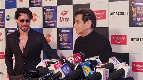 Tiger Shroff Ignores Ekta Kapoor Papa Jiteendra At Red Carpet Of Zee