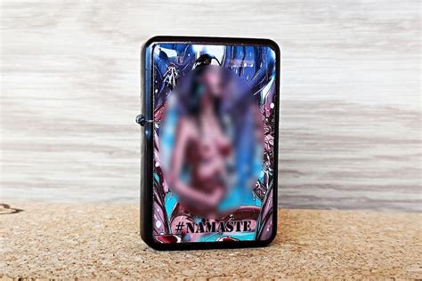 Vintage Sexy Erotic Nude Naked Girl Handicraft Windproof Free Engrave