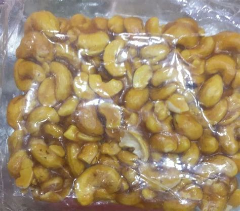 Jaggery Cashew Nut Chikki 6 Month Packaging Size Loose At Rs 400 Kg