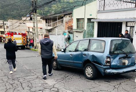 Bomberos Quito On Twitter 🔶 856 Se Registró Un Siniestro De Tránsito En El Sector La