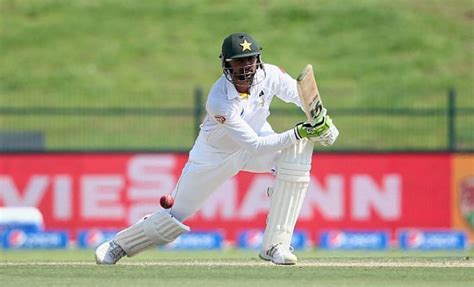 Shoaib Malik announces retirement from Test Cricket