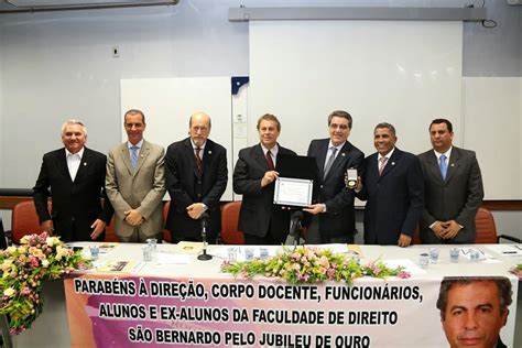 Toninho Da Lanchonete C Mara Homenageia Os Anos Da Faculdade De