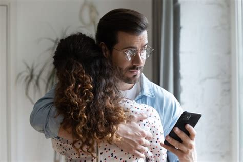 Signes Quil Quittera Sa Femme Pour Vous Quoi Quil Arrive