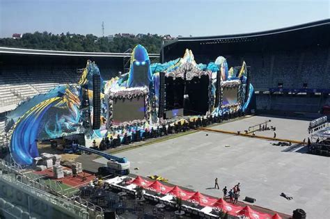 UNTOLD 2016 Clujul S a Umplut De Brățări Nume Grele în Prima Zi De