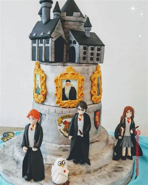 50 Hogwarts Cake Design Cake Idea October 2019 Cool Cake Designs