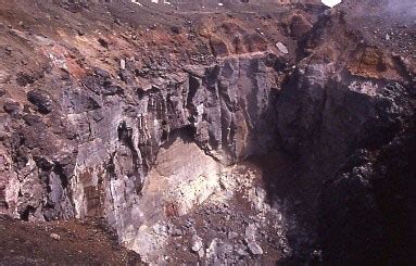 火山岩岩石の露頭の見方