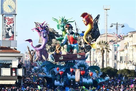 Carnevale Viareggio Vince Il Carro Va Dove Ti Porta Il Cuore