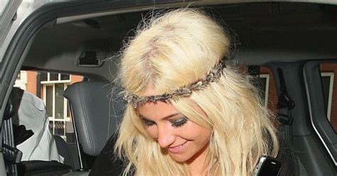 Pixie Lott Upskirt Pussy Show In The Car Celebrities Nude