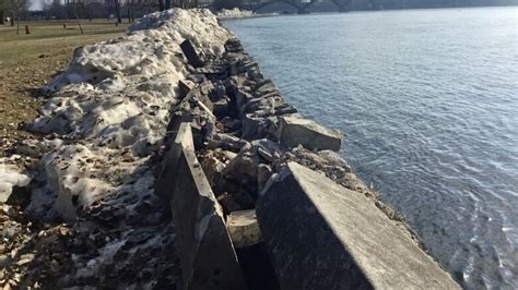 Mountains Of Ice In Fort Erie Ont Melt Exposing Significant Damage