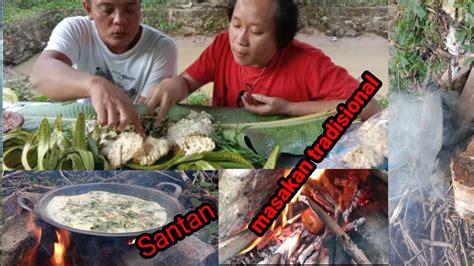 Masakan Tradisional Santan Daun Singkong Sambal Trasi Lalapan Makan