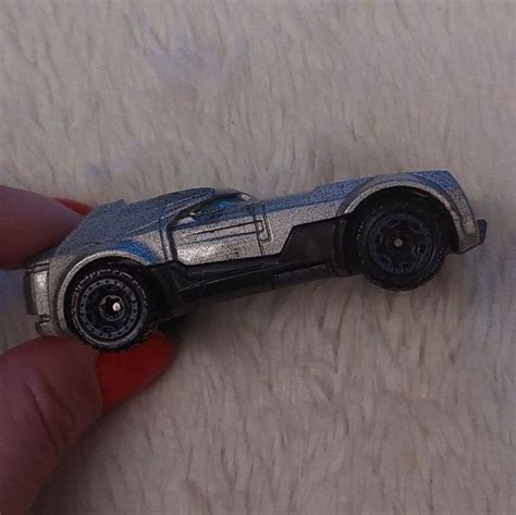 Carro Especial Miniatura Hot Wheels Batman Armored Raro em Ótimo Estado Colecionável Brinquedo