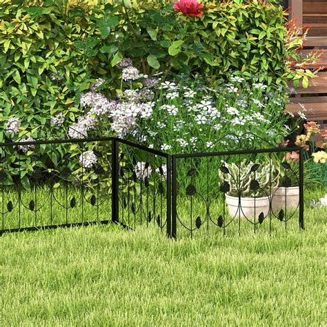 Costway Decorative Garden Fence With 8 Panels Outdoor Animal Barrier