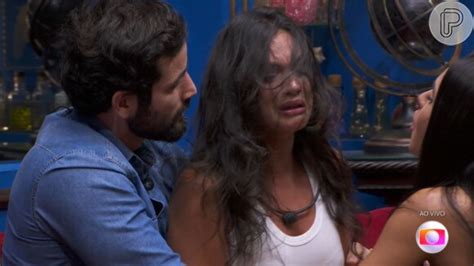 Foto Ao Ser Eliminada Do BBB 24 Alane Teve Um Surto E Foi Ajudada