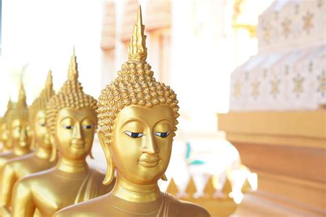 Golden Buddha statue in Thailand temple 17521593 Stock Photo at Vecteezy