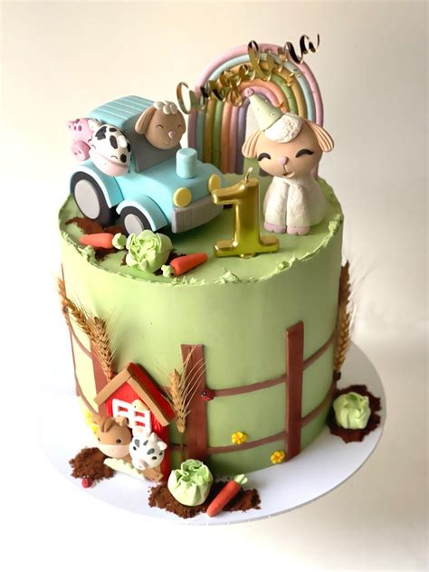 Farmyard Themed Birthday Cake Barnyard Cake Cake Birthday Food